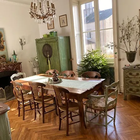 Le Celadon בית הארחה מונטגו