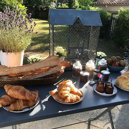 Le Celadon בית הארחה