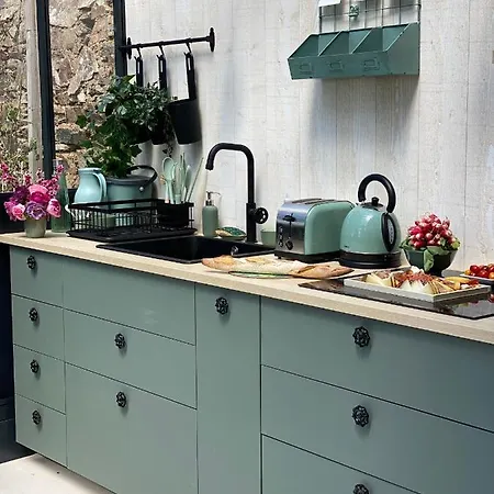 בית הארחה Le Celadon מונטגו