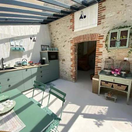 Le Celadon *