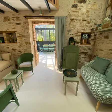 Le Celadon *