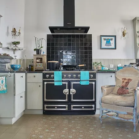 Le Celadon 4* מונטגו